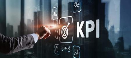 Kpi indicador de rendimiento clave concepto de tecnología de Internet empresarial en pantalla virtual foto