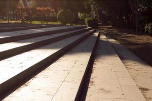 escaleras en la ciudad foto