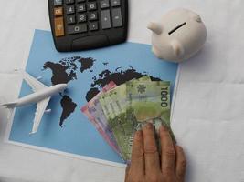 Planificación de viajes de negocios con dinero chileno. foto