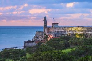 Castillo del Morro en La Habana, Cuba al atardecer foto