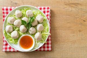 Boiled Fish Balls with Spicy Sauce photo