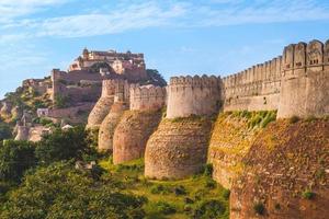 Kumbhalgarh wall in Rajasthan, India photo