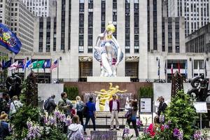 estatua en rockefeller plaza, nueva york, 2017 foto