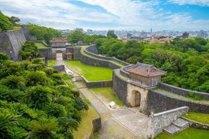 Puerta Kankaimon en Okinawa, Japón foto