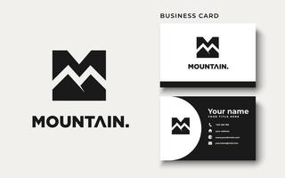 Letra m inspiración de diseño de logotipo de montaña vector
