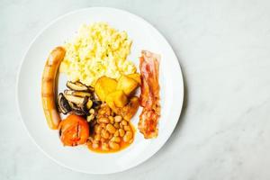 plato de desayuno inglés foto