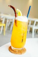 Cocktails with lemon photo