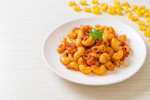 Macaroni with tomatoes sauce and mince pork, American chop suey, American goulash photo