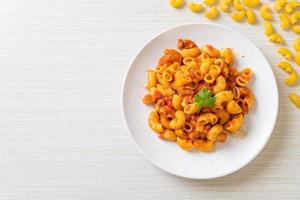 Macaroni with tomatoes sauce and mince pork, American chop suey, American goulash photo