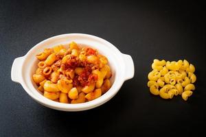 Macaroni with tomatoes sauce and mince pork, American chop suey, American goulash photo