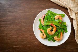 Stir Fried Green Peas with Shrimp photo