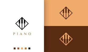 Logotipo de piano en un estilo simple y moderno adecuado para músicos u orquestas. vector