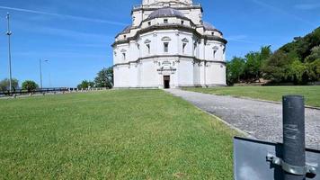 Todi église de santa maria della consolazione video