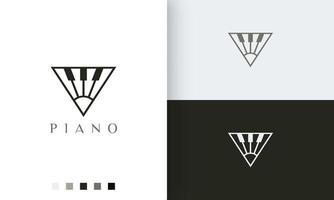 Logotipo o icono de piano simple y moderno en forma de triángulo vector