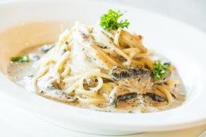 Spaghetti cream sauce with truffle mushroom photo