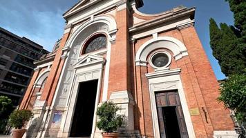 Kirche Sant Antonio in Via Oberdan in Terni video