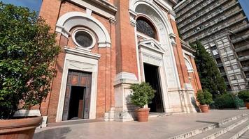 Kirche Sant Antonio in Via Oberdan in Terni video