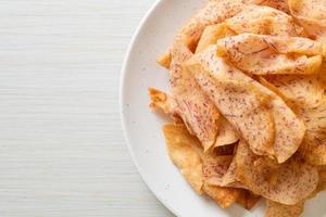 chips de taro taro en rodajas frito o al horno