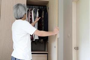 Man and Wardrobe photo