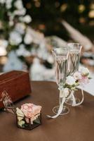 copas de boda para vino y champán foto