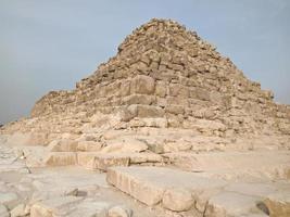 una vista de la gran pirámide en giza, egipto foto