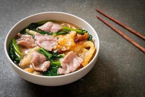 Noodles with Pork in Gravy Sauce photo