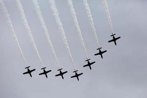 Exposición y desfile aéreo en el cielo de Madrid, España foto