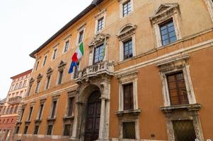 palazzo donini en el centro de perugia, italia, 2021 foto