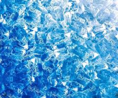 fondo de cubitos de hielo azul foto