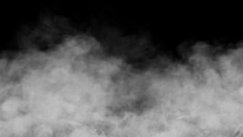 rollender Rauch über einem schwarzen Hintergrund video