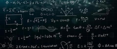 fórmula de matemáticas y ciencias en la pizarra foto