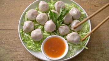 Boiled Fish Balls with Spicy Dipping Sauce video