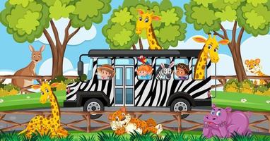 Escena de safari con niños en coche turístico viendo animales. vector