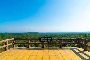 punto de vista de pha chor en el parque nacional mae wang, chiang mai, tailandia foto