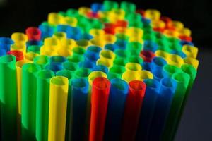 Europe bans straws and plastic tableware because of microplastics photo