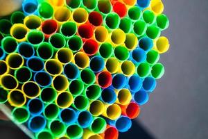 Europe bans straws and plastic tableware because of microplastics photo