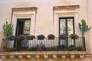 italia, lecce, ciudad con arquitectura barroca e iglesias y restos arqueológicos. foto