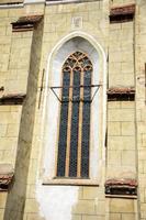 Ventana a la iglesia fortificada en biertan, transilvania, rumania.2020 foto