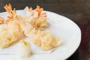 tempura - comida y comida japonesa. foto