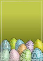 Fondo de Pascua feliz con huevos realistas sobre un fondo verde vector