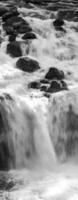 Firehole River y cascadas en Yellowstone, Wyoming foto