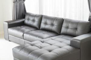 Decoración de interiores de sofá moderno en la sala de estar foto
