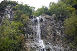 cascada de artvin mencuna, vista de turquía, cascadas foto