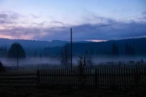 vista de la naturaleza del paisaje desde la calle en el paisaje, espacio para texto. foto