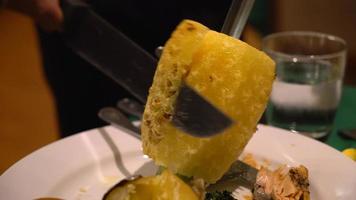 Slicing steak in Brazilian style video