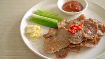 Grilled pork neck sliced in Korean style video
