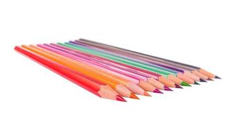 Conjunto de lápices de colores aislado sobre un fondo blanco. foto