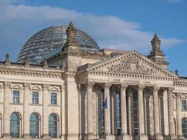 reichstag en berlín foto