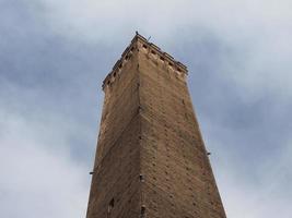 Due Torri dos torres en Bolonia