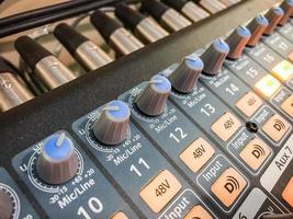 Gain knobs on soundboard photo